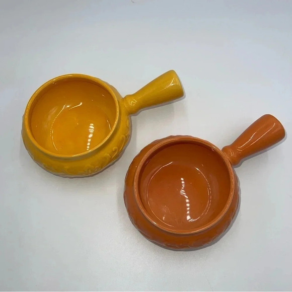 Set of 2 Soup Crocks Yellow and Orange Embossed Glazed 13oz with Handles‎ - Picture 3 of 13
